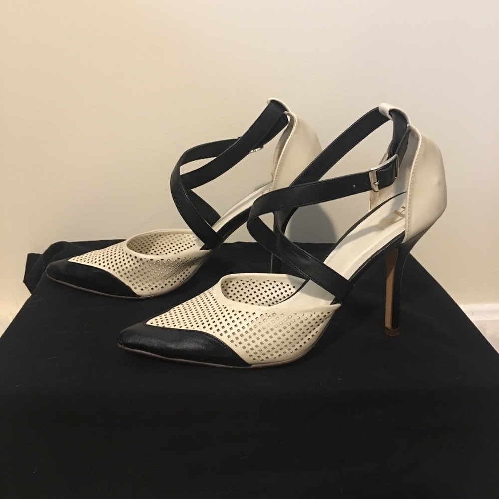 High heels - Picture 3 of 3